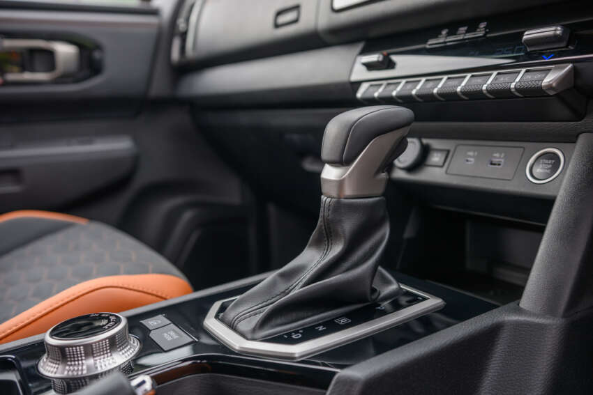 Nội thất Mitsubishi Triton 5