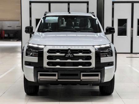 Mitsubishi Triton 4x4 AT Athletez6371138400488_cd42fe73aece29b0715b5fbdb69fd37b