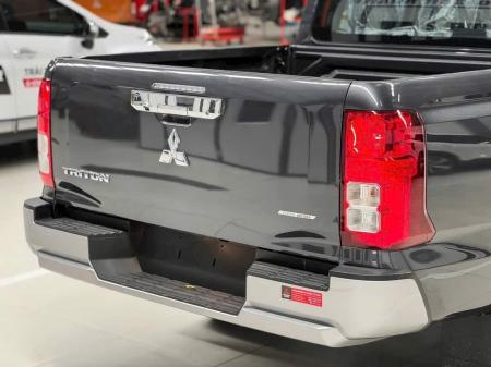Mitsubishi Triton 4x2 AT GLXz6371140758547_069cbd4576dd439377b6e0429a116ec0