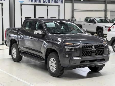 Mitsubishi Triton 4x2 AT GLXz6371140785091_5b441e702b36e114541eb6342d297ba2
