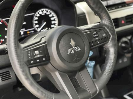 Mitsubishi Triton 4x2 AT GLXz6371140825250_ae9b86f46dfb68babb4e3f7785976be4